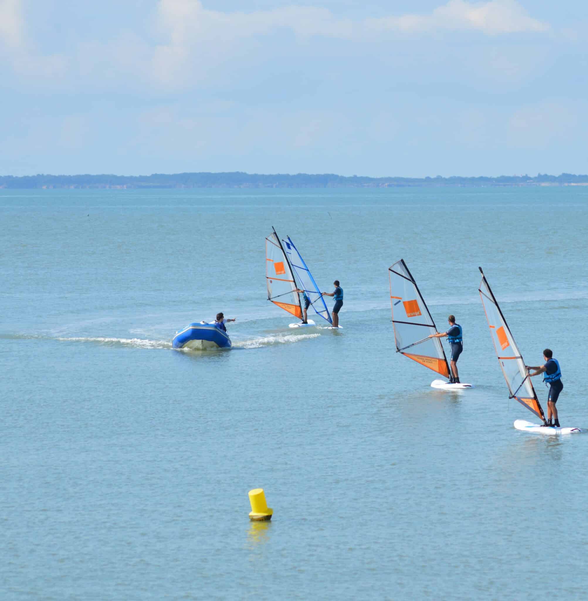 Cours particulier de planche à voile à proximité de l'Ile de Ré