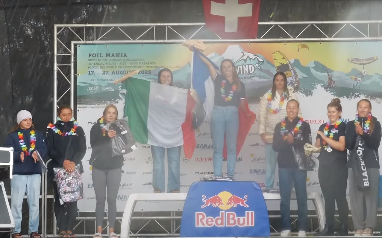 podium championnat du monde iqfoil u21 2023 silvaplana